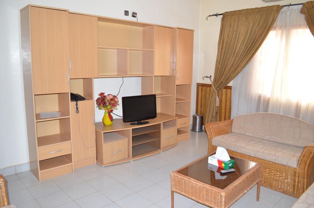 Ouaga Beach Hotel 와가두구 외부 사진